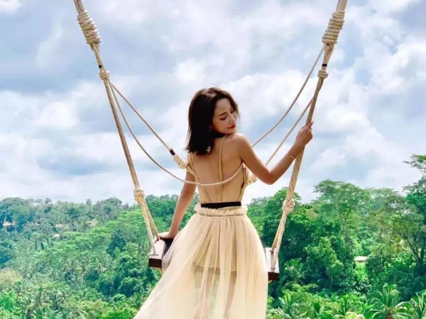 Cliff swing