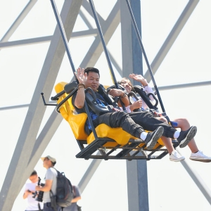 Cliff swing