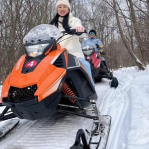 Snow mobile